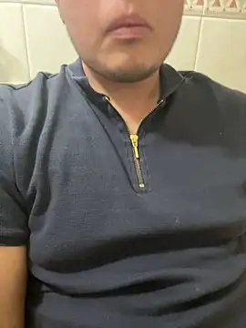 Snapshot of DanielZz69 chatting on 03-23-26, 01:53 DanielZz69 online show from 03-23-26, 01:53