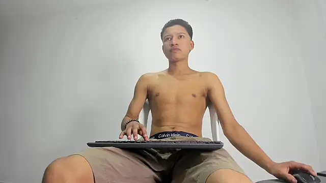 thiago bigcock 1 online show from 05-27-26, 02:08