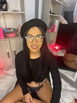 Gretel Streit online show from 04-30-26, 03:35