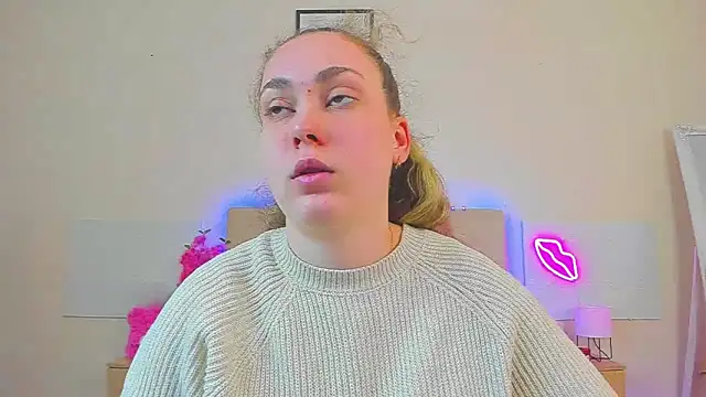 MelanieCuty online show from 04-24-26, 05:32