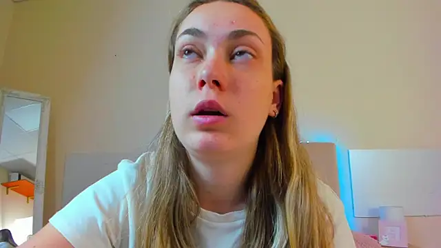 MelanieCuty online show from 07-03-26, 05:47