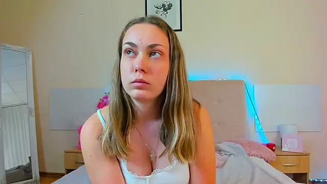 MelanieCuty online show from 07-14-26, 10:21