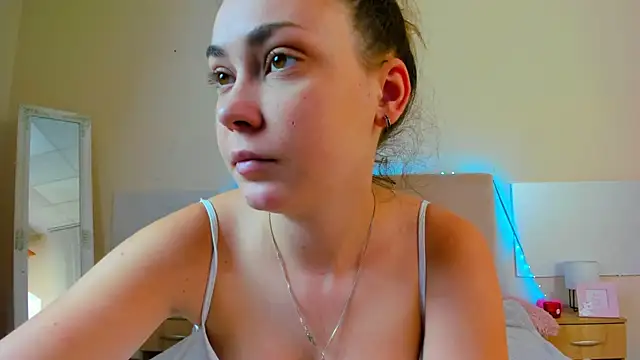 MelanieCuty online show from 07-25-26, 05:27