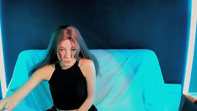 Snapshot of Katarina_Sanchez chatting on 03-31-26, 03:45 Katarina Sanchez online show from 03-31-26, 03:45