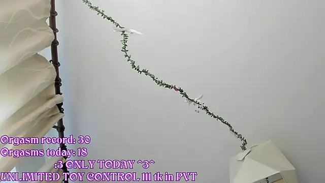 Snapshot of RileyNymph chatting on 05-21-26, 03:24 RileyNymph online show from 05-21-26, 03:24