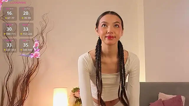 Milisaaaaa online show from 04-12-26, 11:04