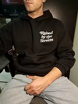 Snapshot of lucasardyn chatting on 03-15-26, 05:41 lucasardyn online show from 03-15-26, 05:41