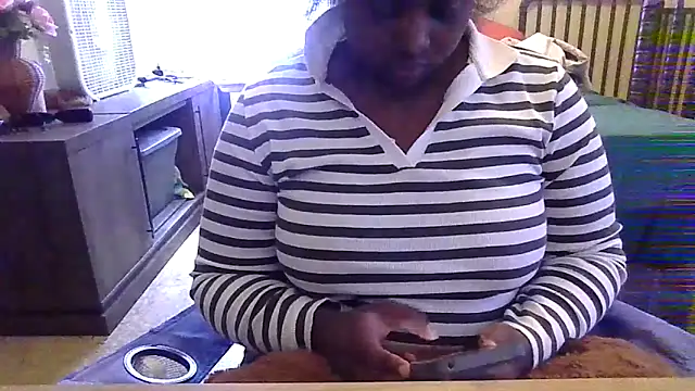 Snapshot of shellsjsj chatting on 03-13-26, 05:52 shellsjsj online show from 03-13-26, 05:52