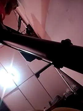 Snapshot of catalin6900 chatting on 03-25-26, 01:39 catalin6900 online show from 03-25-26, 01:39