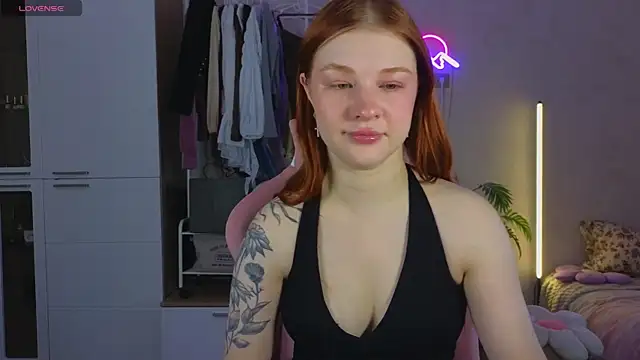 GoldenSunBunny online show from 04-27-26, 04:54