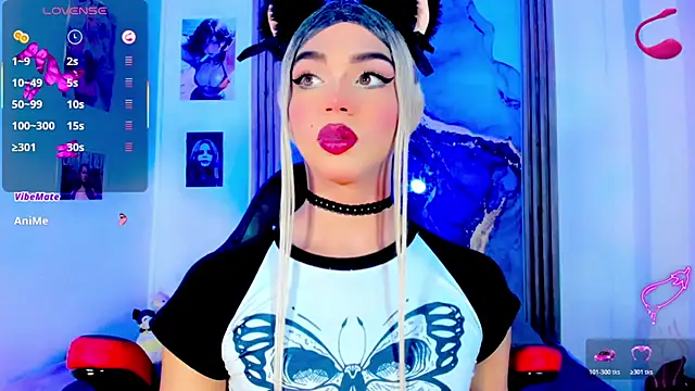 Snapshot of blonde_queen- chatting on 04-15-26, 07:58 blonde queen- online show from 04-15-26, 07:58