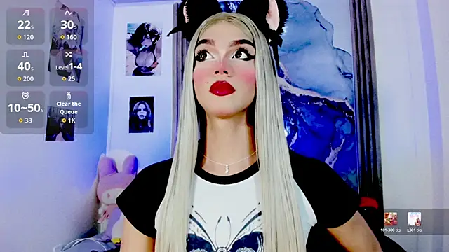 Snapshot of blonde_queen- chatting on 05-15-26, 09:44 blonde queen- online show from 05-15-26, 09:44