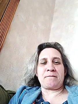 KatieLove133 online show from 04-02-26, 01:42