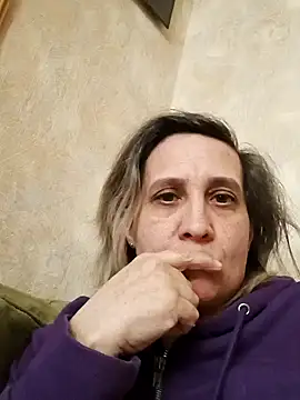 KatieLove133 online show from 04-30-26, 04:13