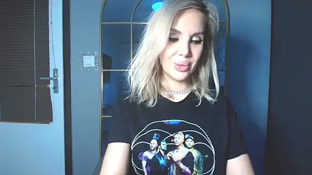 SexyQueenNina online show from 03-03-26, 06:47