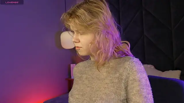 ElizabethVane online show from 04-22-26, 05:43