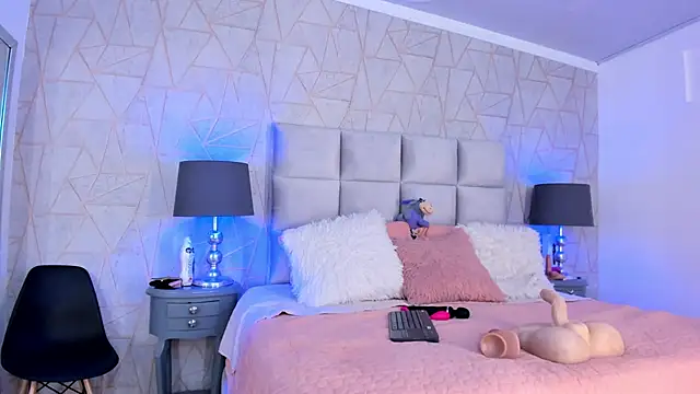 YaraBliss  online show from 03-17-26, 08:45