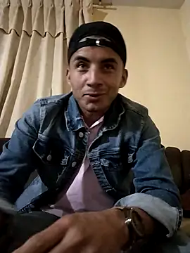 Snapshot of gabosexi007 chatting on 03-15-26, 06:19 gabosexi007 online show from 03-15-26, 06:19