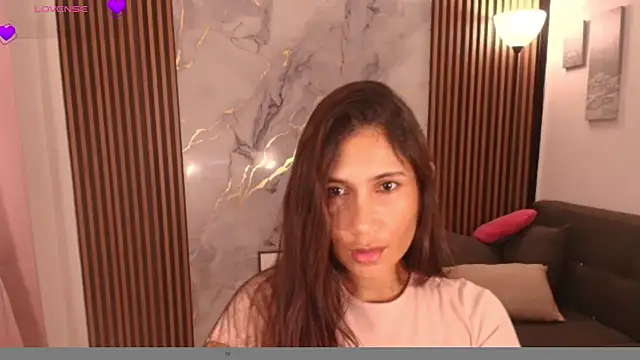 LucyBecker online show from 04-09-26, 10:37