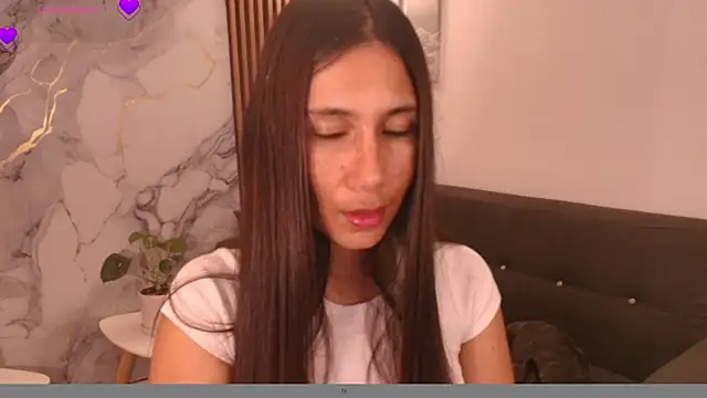 LucyBecker online show from 04-19-26, 10:12