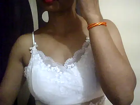 Snapshot of Sonam1186 chatting on 05-30-26, 03:53 Sonam1186 online show from 05-30-26, 03:53