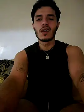 Snapshot of Thewildaliii0 chatting on 04-19-26, 01:05 Thewildaliii0 online show from 04-19-26, 01:05