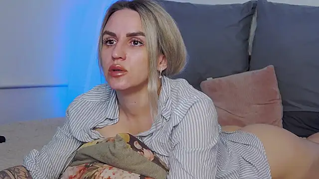 sexy fuzzy socks online show from 04-06-26, 05:08
