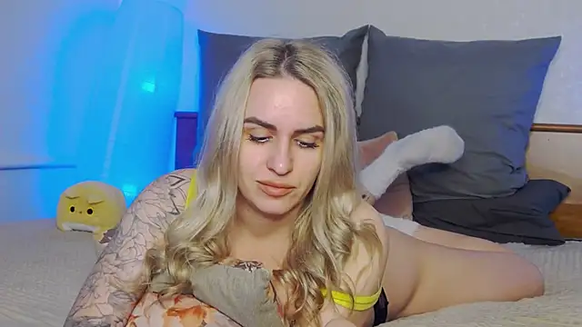 sexy fuzzy socks online show from 04-15-26, 06:42