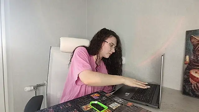 LaritaTocchio online show from 03-16-26, 08:18