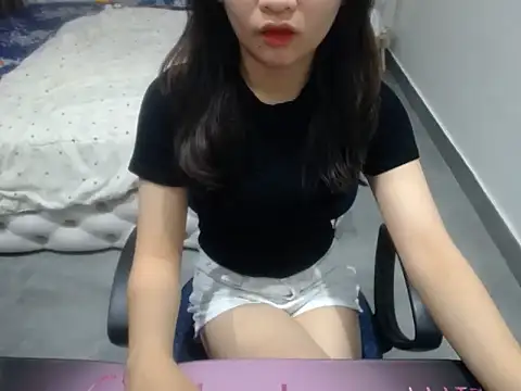 Snapshot of Aly_babe19y chatting on 03-16-26, 04:29 Aly babe19y online show from 03-16-26, 04:29