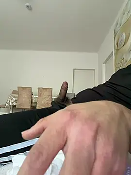 bobi7v online show from 06-11-26, 03:54