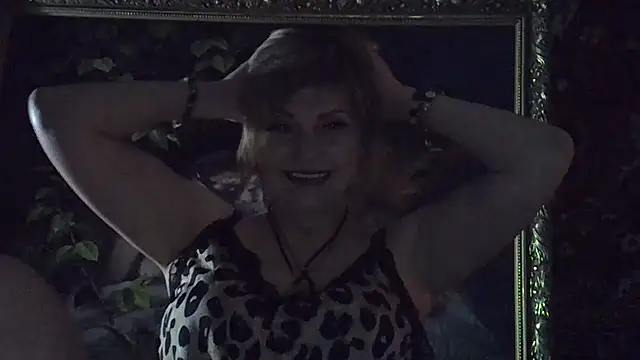 Lia Rayss online show from 05-05-26, 08:17