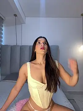Snapshot of Valentina_lux1 chatting on 07-16-26, 01:28 Valentina lux1 online show from 07-16-26, 01:28