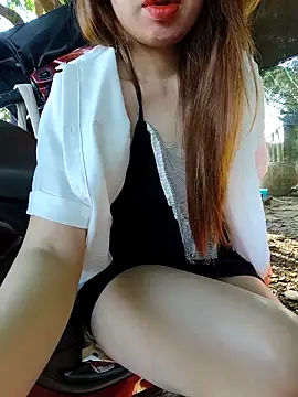 Jeen deer online show from 04-04-26, 12:20