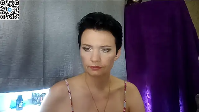 HotMamaQueen234 online show from 06-10-26, 10:36