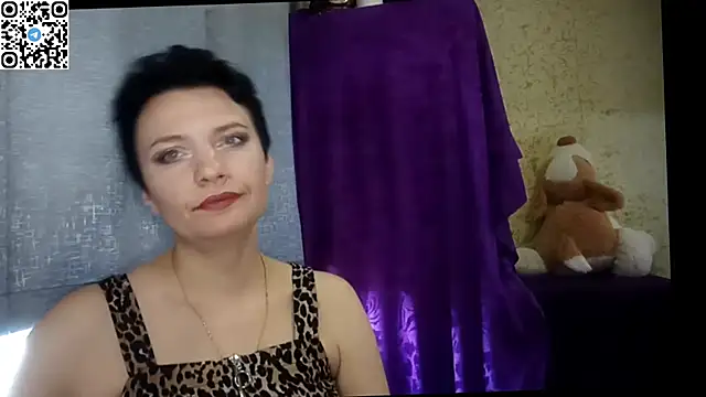 HotMamaQueen234 online show from 06-15-26, 07:32