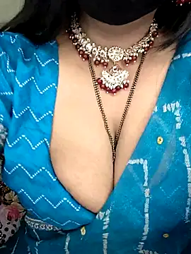Snapshot of Miss_roohi chatting on 05-07-26, 05:24 Miss roohi online show from 05-07-26, 05:24