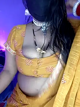 Snapshot of Miss_roohi chatting on 06-15-26, 04:58 Miss roohi online show from 06-15-26, 04:58