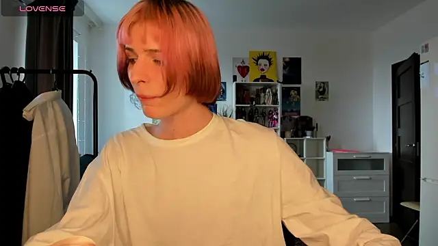 sweet peach    online show from 04-04-26, 01:19