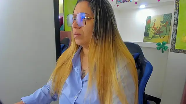 Snapshot of Melisa_14 chatting on 05-31-26, 09:49 Melisa 14 online show from 05-31-26, 09:49