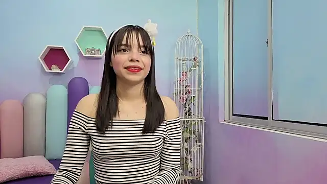 Snapshot of Isaa_Skinny chatting on 05-17-26, 03:48 Isaa Skinny online show from 05-17-26, 03:48