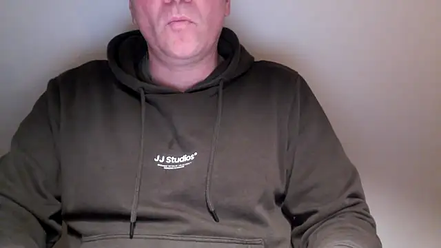 Snapshot of latexslaveboy chatting on 03-16-26, 06:56 latexslaveboy online show from 03-16-26, 06:56