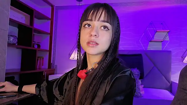 tifanywollf online show from 03-26-26, 05:24