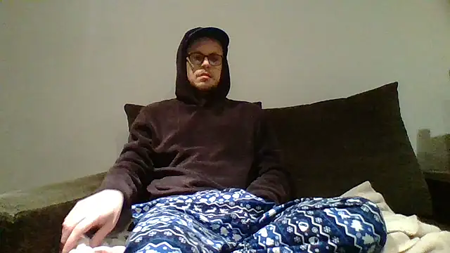 Snapshot of HornyLad34UK chatting on 03-16-26, 10:58 HornyLad34UK online show from 03-16-26, 10:58