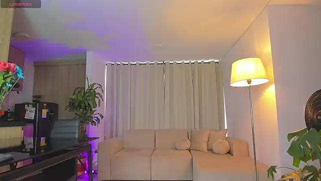 Snapshot of Aleja_evangeline chatting on 06-06-26, 06:34 Aleja evangeline online show from 06-06-26, 06:34