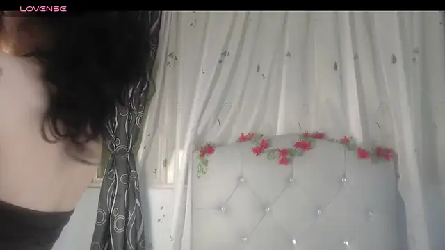Snapshot of Victoria_Founta1 chatting on 06-02-26, 09:17 Victoria Founta1 online show from 06-02-26, 09:17