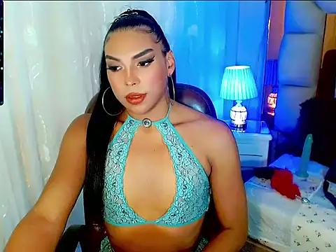 Snapshot of big_sexy_girl01 chatting on 05-09-26, 01:38 big sexy girl01 online show from 05-09-26, 01:38