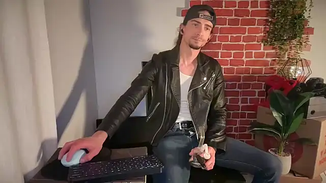 DylanBrook online show from 04-25-26, 02:47