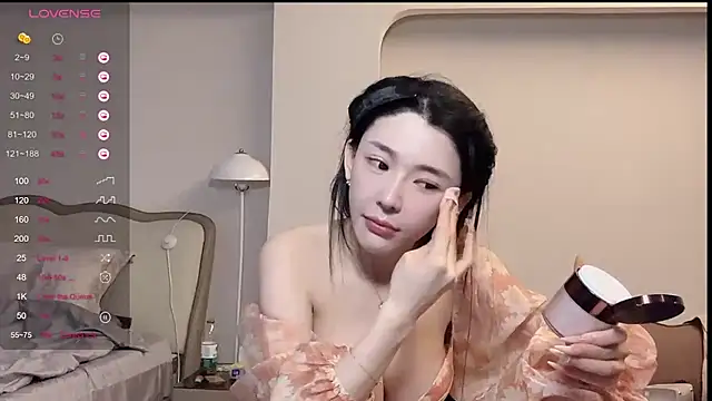 kiki-12 online show from 06-05-26, 07:14