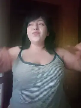 Snapshot of DancingMOMMY chatting on 05-21-26, 10:55 DancingMOMMY online show from 05-21-26, 10:55
